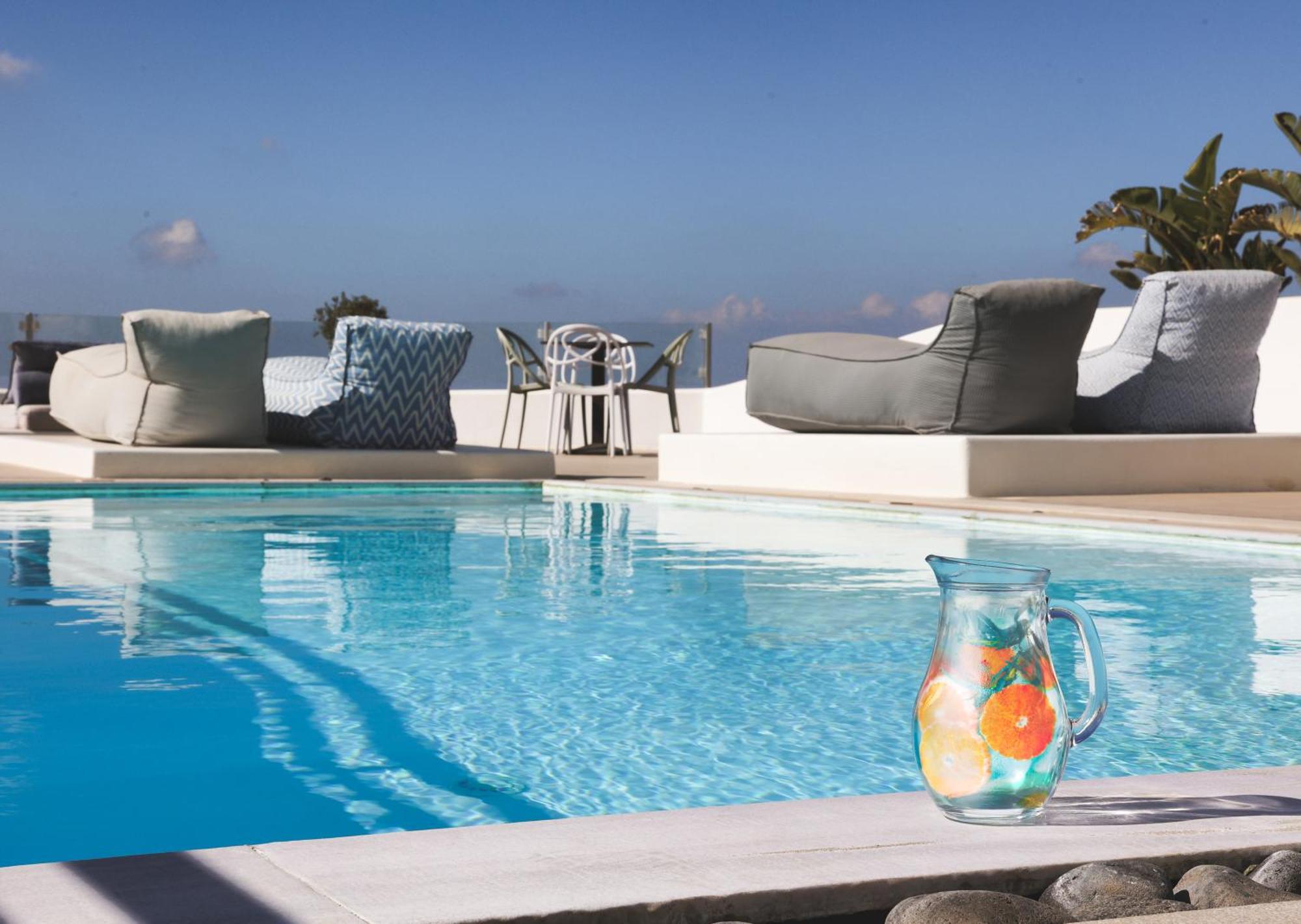Amity Suites - Adults Only Fira  Exterior foto
